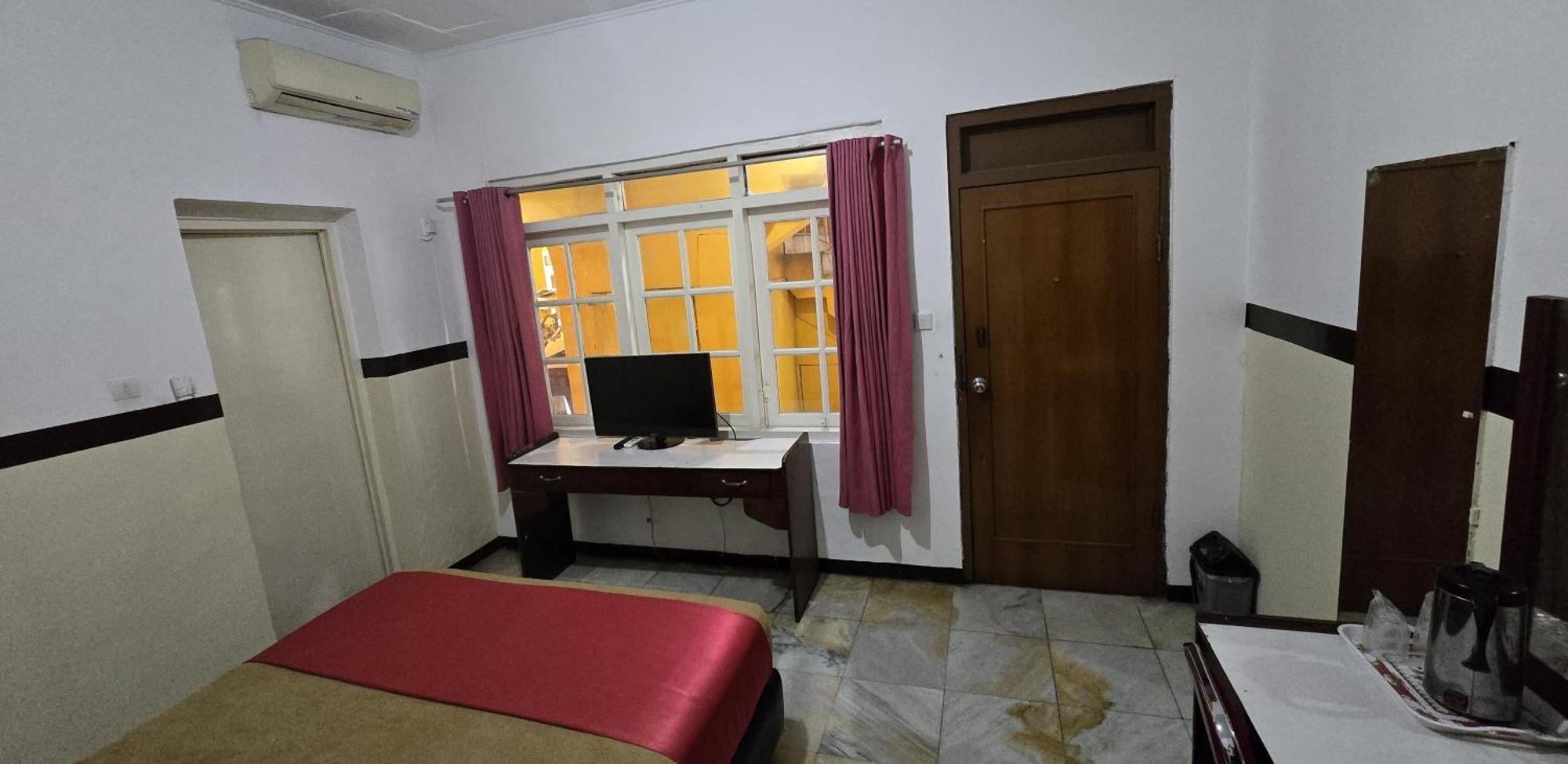 Hotel Tugu Asri Джакарта Екстериор снимка